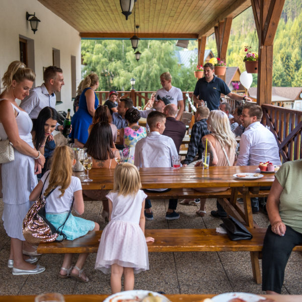 Svatební hostina