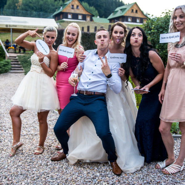 Svatební fotokoutek